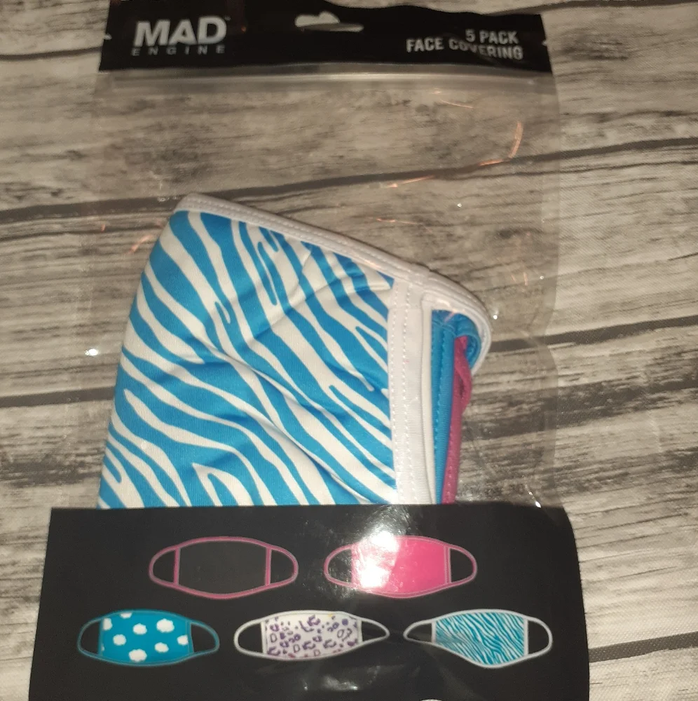 New Sealed 5 Pack Adult Face Masks - Picture 2 of 3